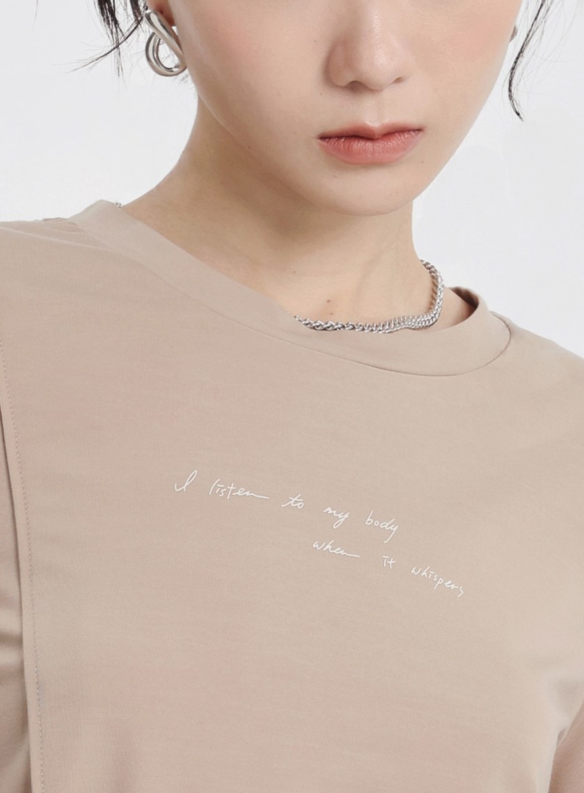 剪接開衩舒適標語短袖上衣